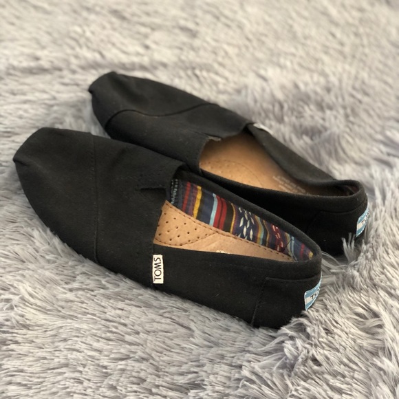 Toms Shoes - Toms